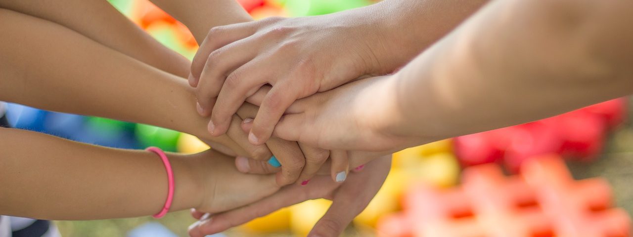 hands, socialising
